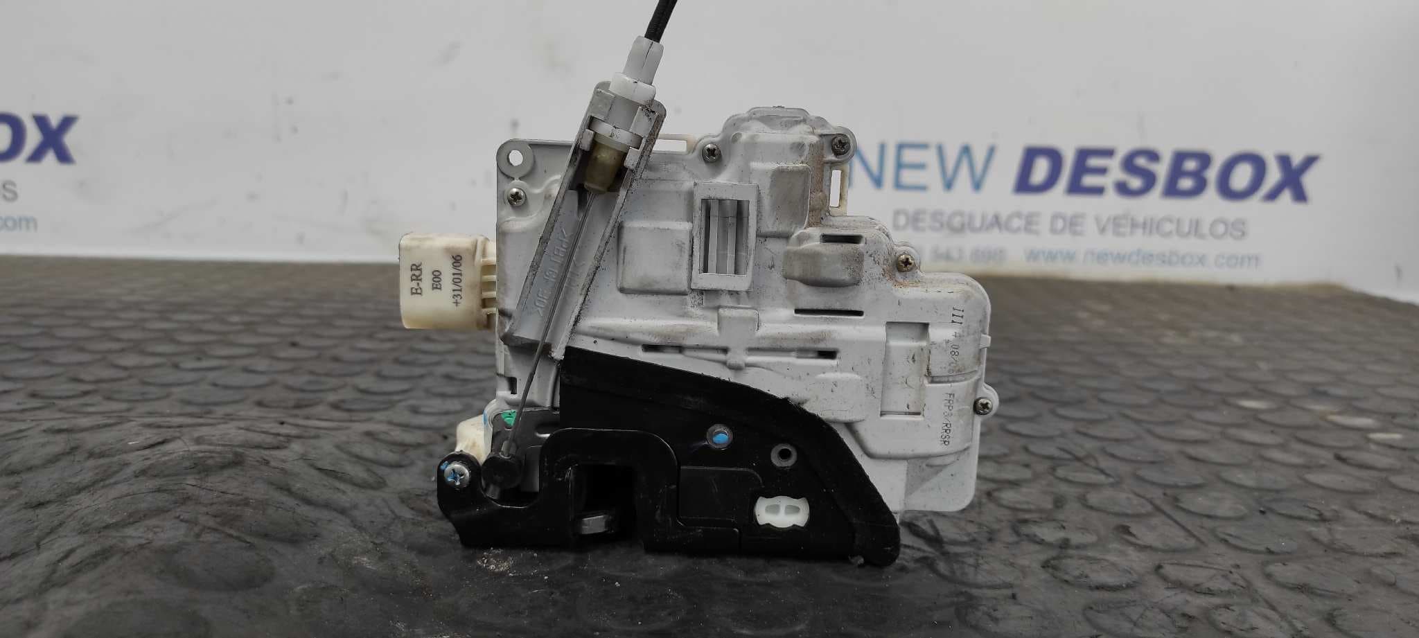 Recambio de CERRADURA PUERTA DELANTERA DERECHA para AUDI A4 AVANT (8E) 2.0 TDI Quattro (DPF) BRE referencia OEM IAM 8E1837016AA   - BLANCO 3