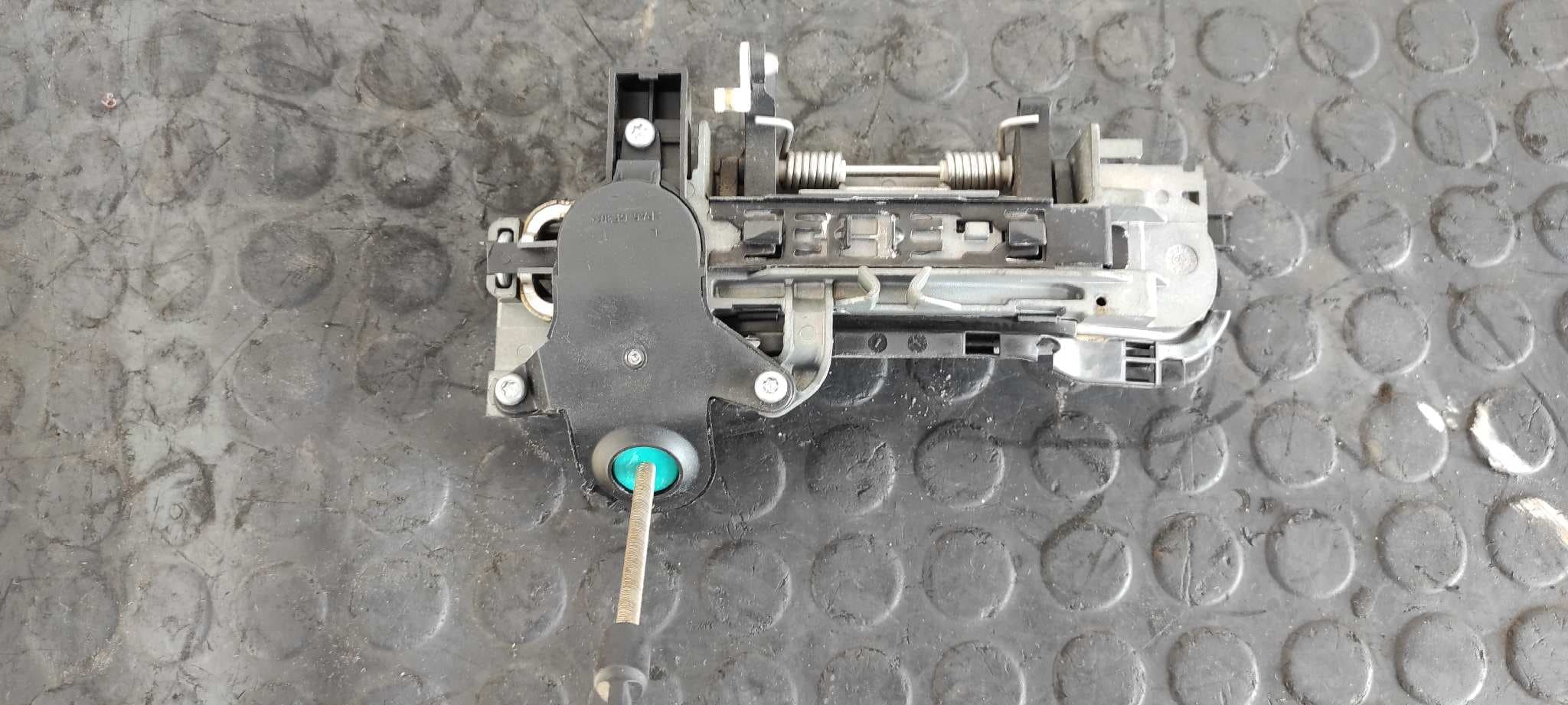 Recambio de MANETA DELANTERA IZQUIERDA para AUDI A4 AVANT (8E) 2.0 TDI Quattro (DPF) BRE referencia OEM IAM    - BLANCO 4