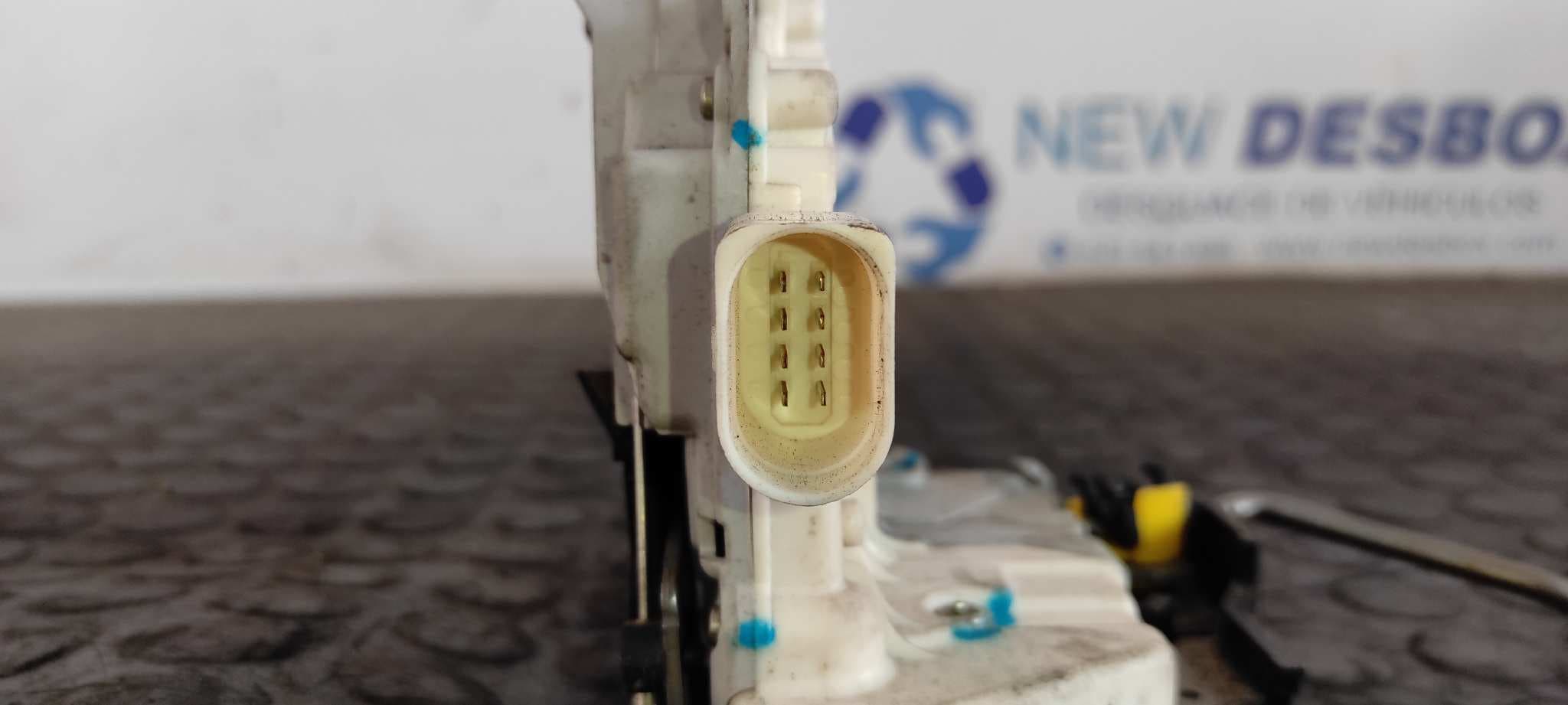 Recambio de CERRADURA PUERTA TRASERA IZQUIERDA para AUDI A4 AVANT (8E) BRE referencia OEM IAM 8E0837015AA   - BLANCO 5
