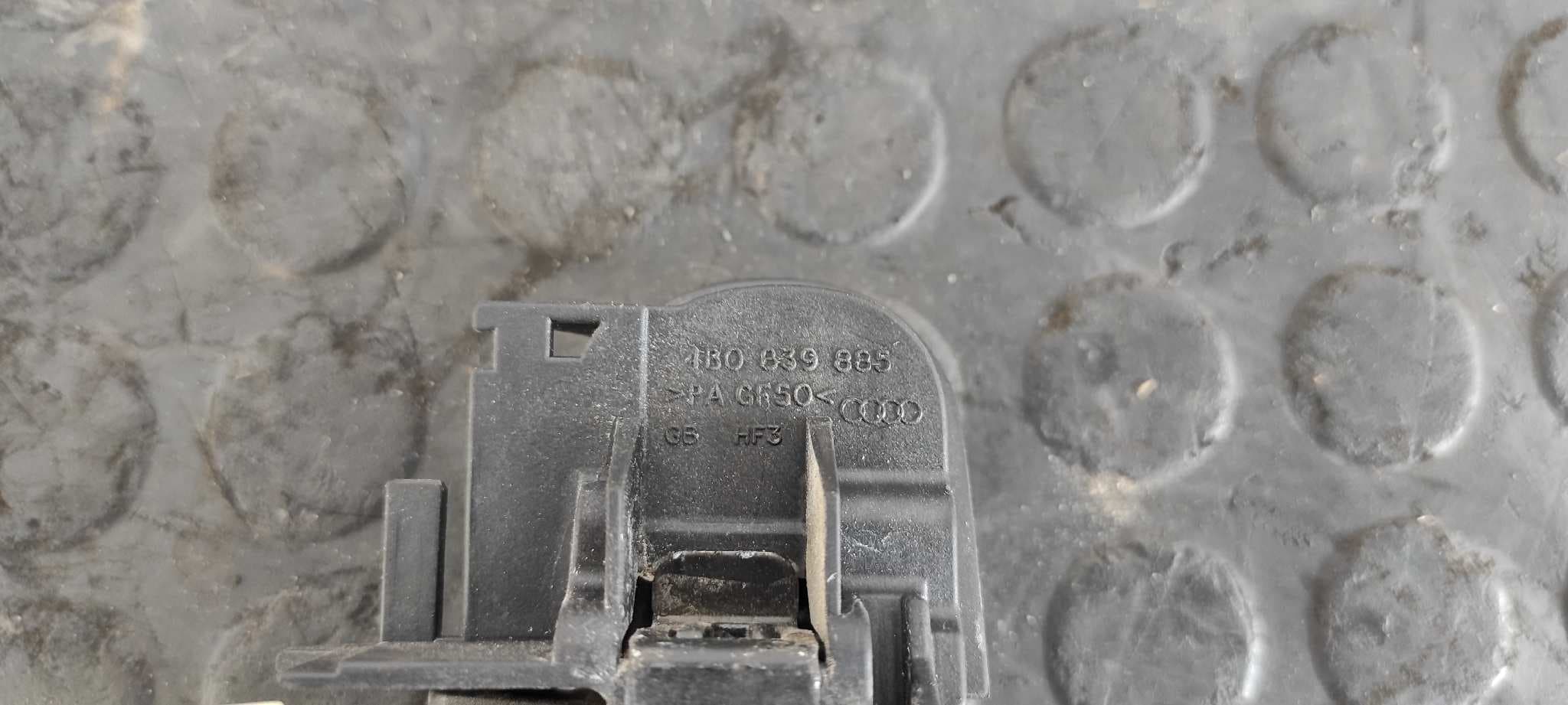 Recambio de MANETA DELANTERA DERECHA para AUDI A4 AVANT (8E) 2.0 TDI Quattro (DPF) BRE referencia OEM IAM 4B0839885   - BLANCO 6