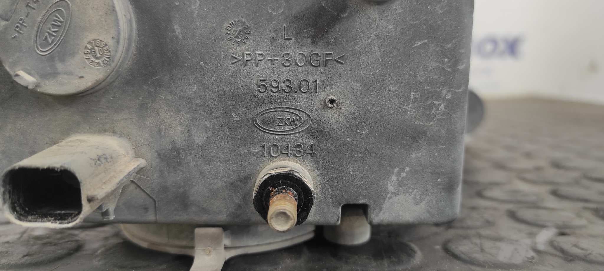 Recambio de FARO ANTINIEBLA IZQUIERDO para CHRYSLER VOYAGER (RG) 2.5 CRD CAT VM07C referencia OEM IAM 04857239AB   - AZUL 6
