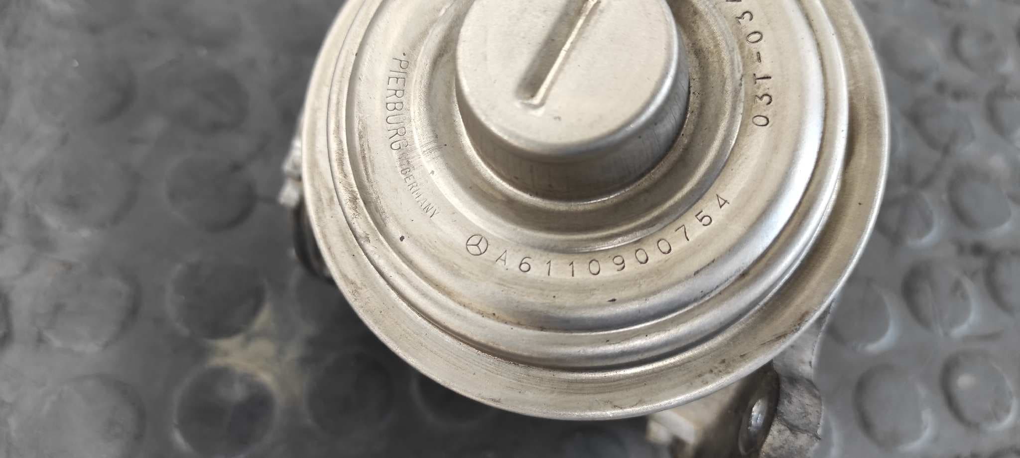 Recambio de VALVULA EGR para MERCEDES-BENZ CLASE M (W163) 2.7 CDI 20V CAT OM612963 referencia OEM IAM A6110900754   - GRIS 8