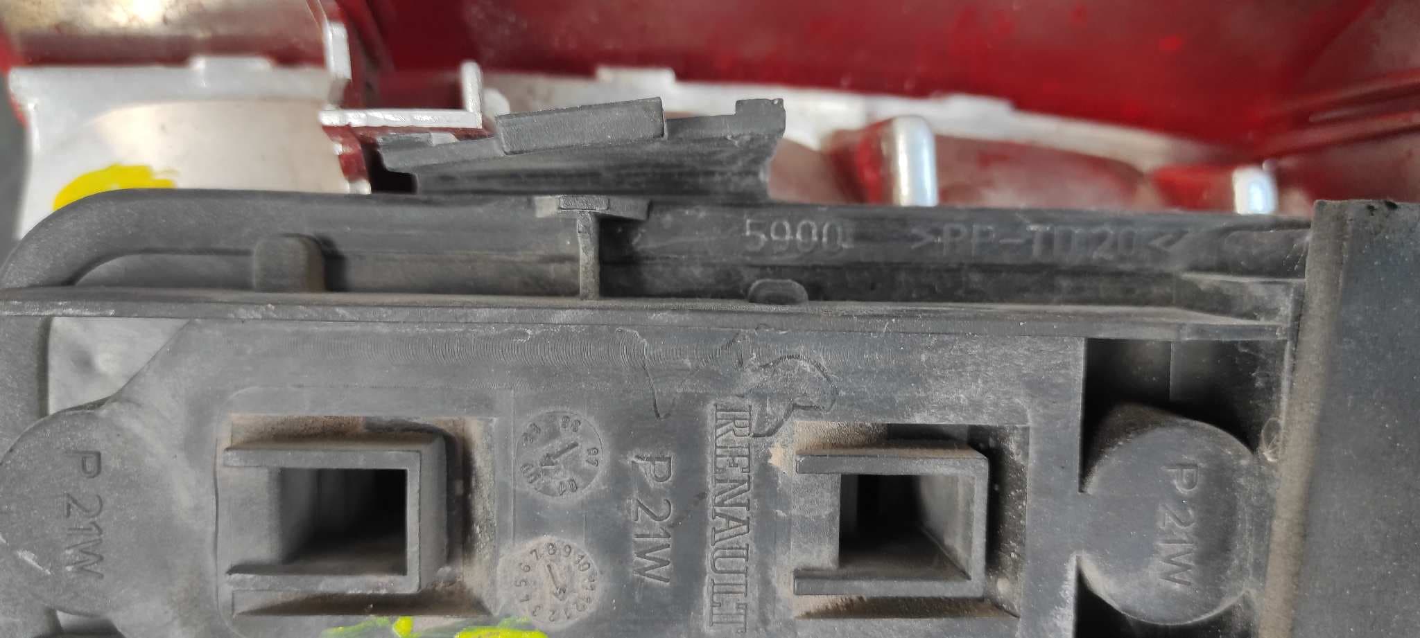 Recambio de PILOTO TRASERO DERECHO para RENAULT CLIO II FASE I (B/CBO) 1.9 D F9Q H7 referencia OEM IAM 085511929RR   - BLANCO 3