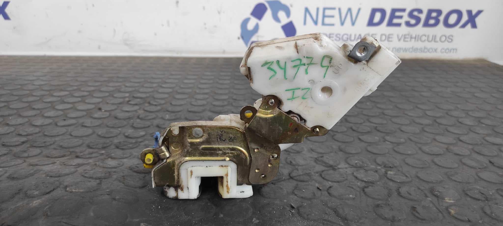 Recambio de CERRADURA PUERTA DELANTERA IZQUIERDA para NISSAN VANETTE CARGO (HC23) Familiar (5 asientos) LD23 referencia OEM IAM 8055361U06   - BLANCO 3