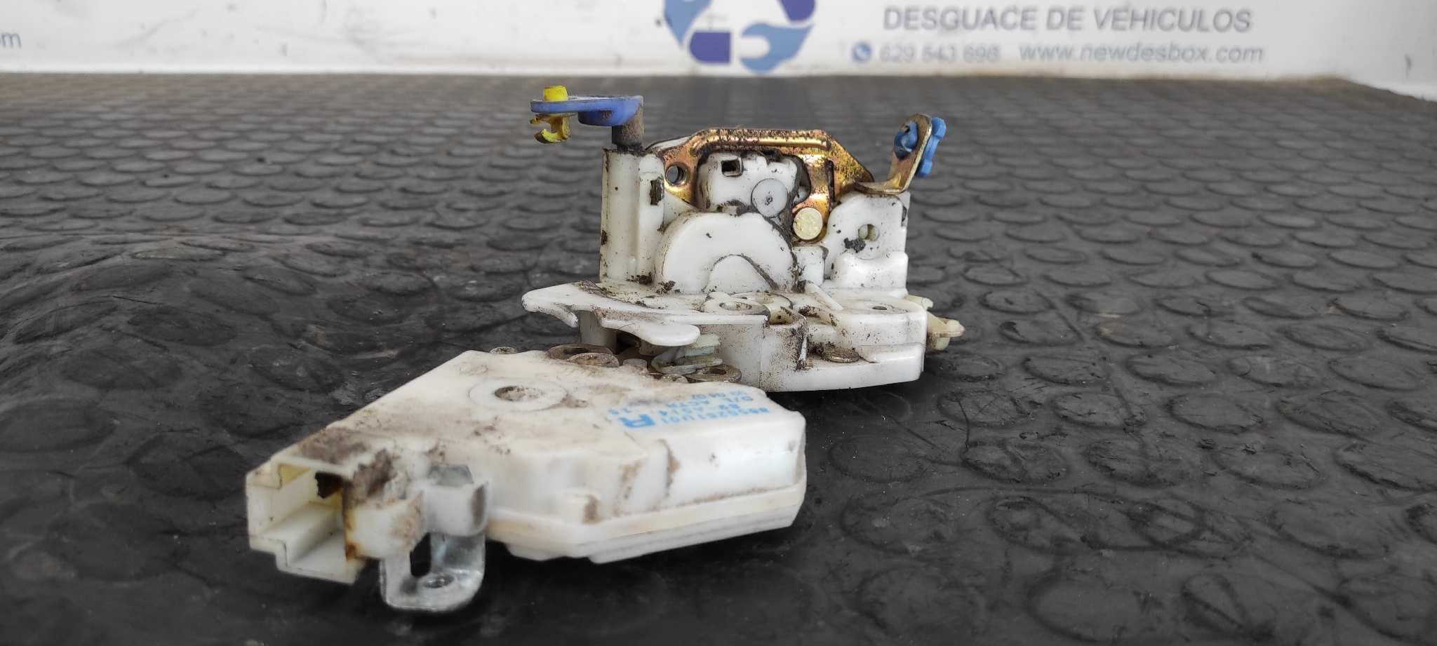Recambio de CERRADURA PUERTA DELANTERA DERECHA para NISSAN VANETTE CARGO (HC23) Familiar (5 asientos) LD23 referencia OEM IAM 8055261U01   - BLANCO 6