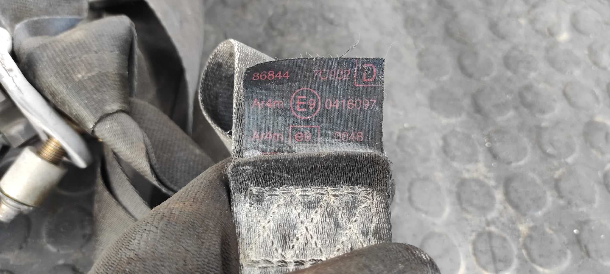Recambio de CINTURON DELANTERO DERECHO para NISSAN VANETTE CARGO (HC23) Familiar (5 asientos) LD23 referencia OEM IAM 868447C902   - BLANCO 6