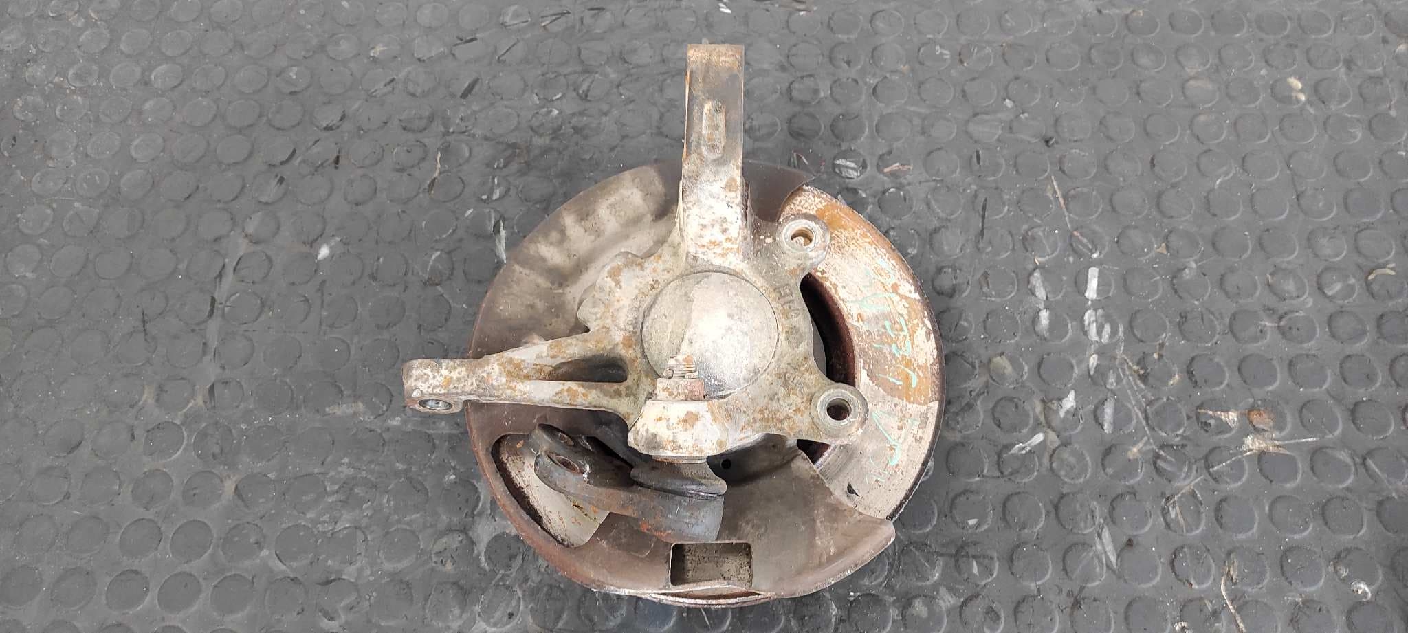 Recambio de MANGUETA DELANTERA DERECHA para NISSAN VANETTE CARGO (HC23) Familiar (5 asientos) LD23 referencia OEM IAM 400149C541   - BLANCO