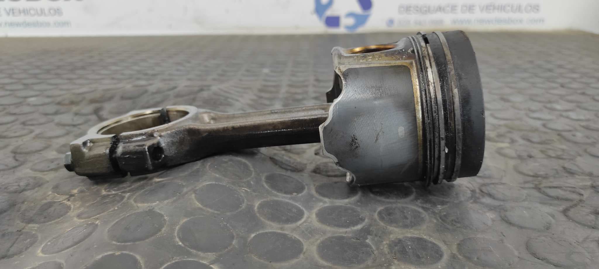 Recambio de PISTON para RENAULT MEGANE II BERLINA 3P Confort Authentique F9Q D8 referencia OEM IAM KSSMP / 1295+   - BLANCO 7