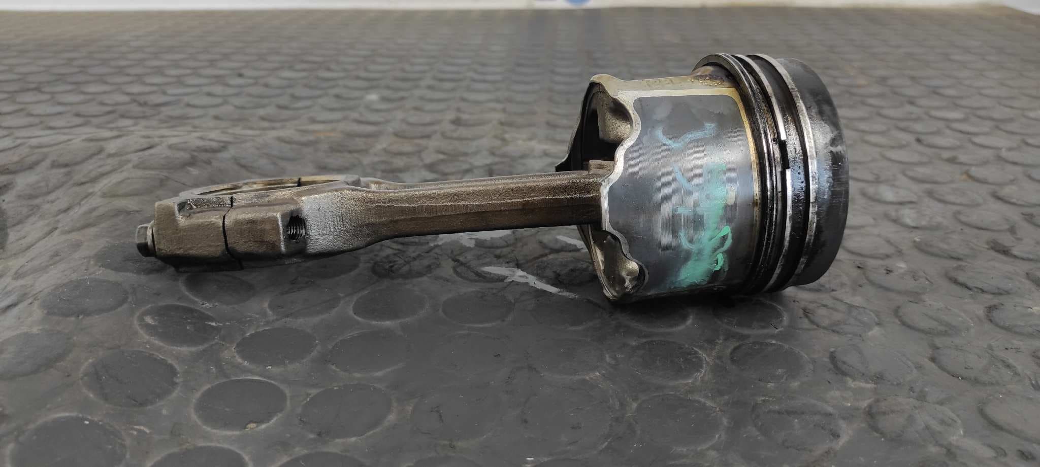 Recambio de PISTON para RENAULT MEGANE II BERLINA 3P Confort Authentique F9Q D8 referencia OEM IAM KSSMP / 1295+   - BLANCO 6