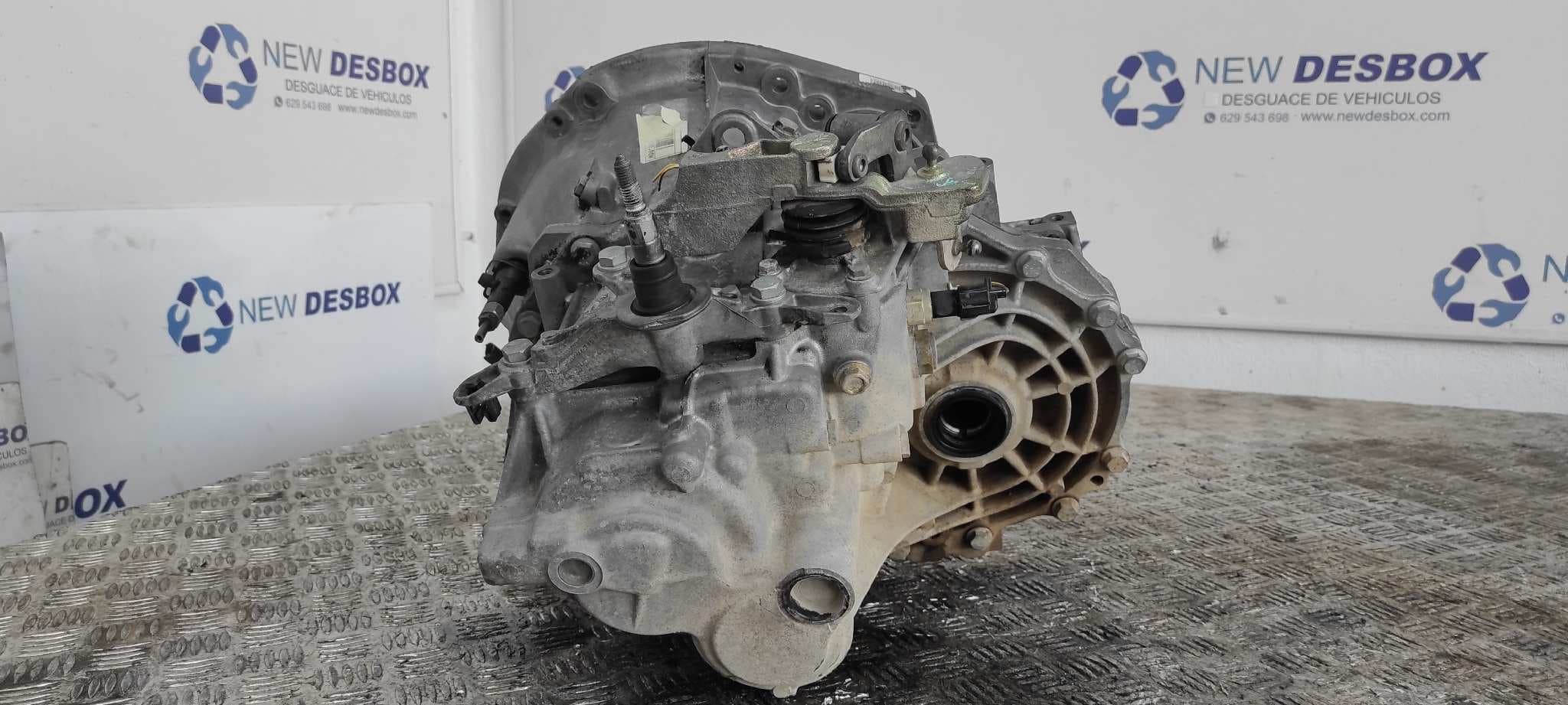 Recambio de CAJA CAMBIOS para RENAULT MEGANE II BERLINA 5P Dynamique F9QE8 referencia OEM IAM ND0008   - BLANCO 2