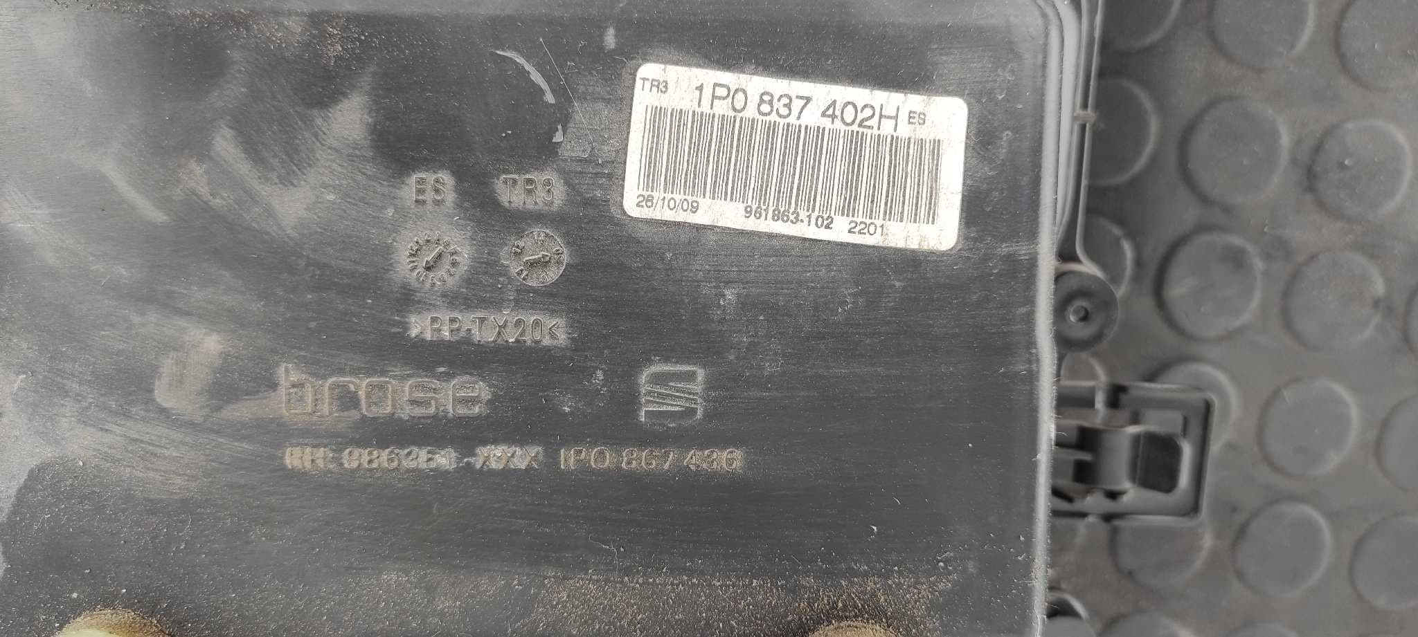 Recambio de ELEVALUNAS DELANTERO DERECHO para SEAT LEON (1P1) BXF referencia OEM IAM 1P0837402H   - BLANCO 2