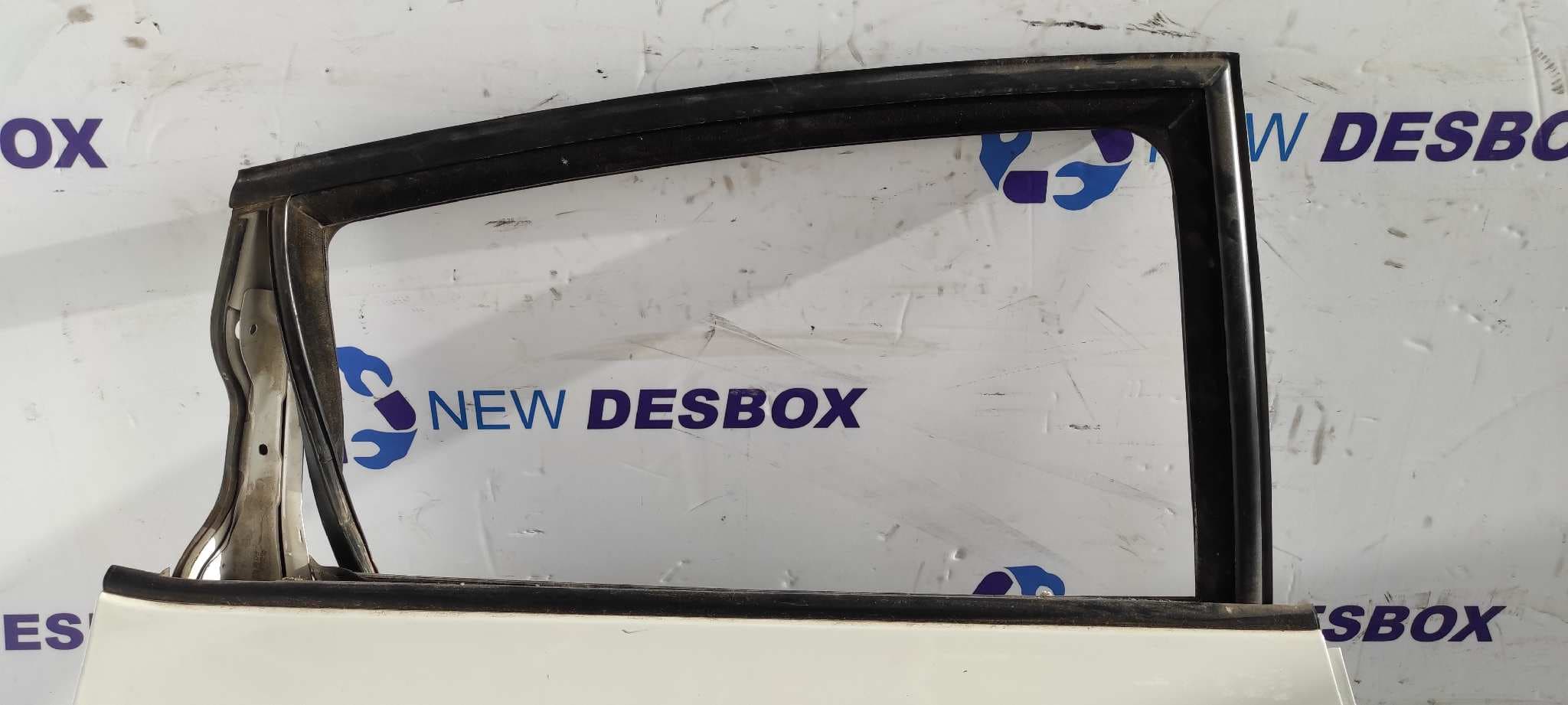 Recambio de PUERTA TRASERA DERECHA para SEAT LEON (1P1) BXF referencia OEM IAM    - BLANCO 2