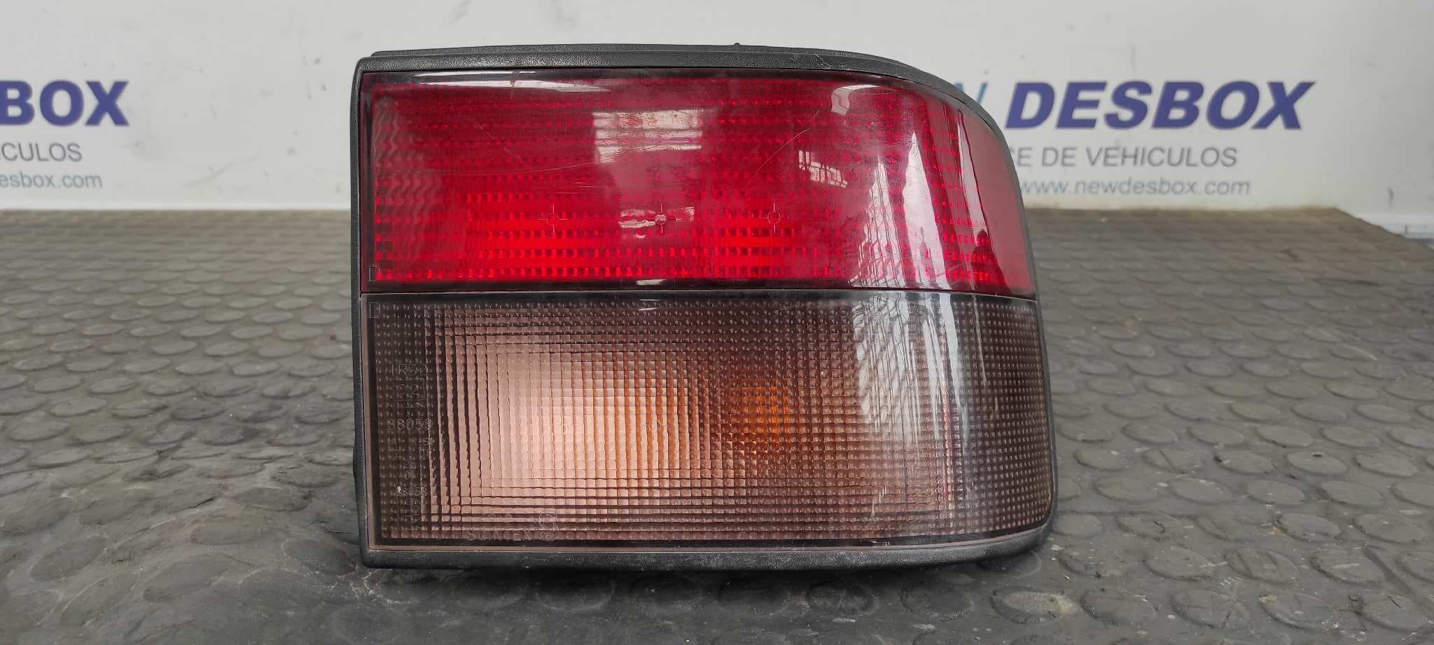 Recambio de PILOTO TRASERO DERECHO para RENAULT 21 BERLINA (B/L48) GTX J7R750 referencia OEM IAM 7700792975   - BLANCO
