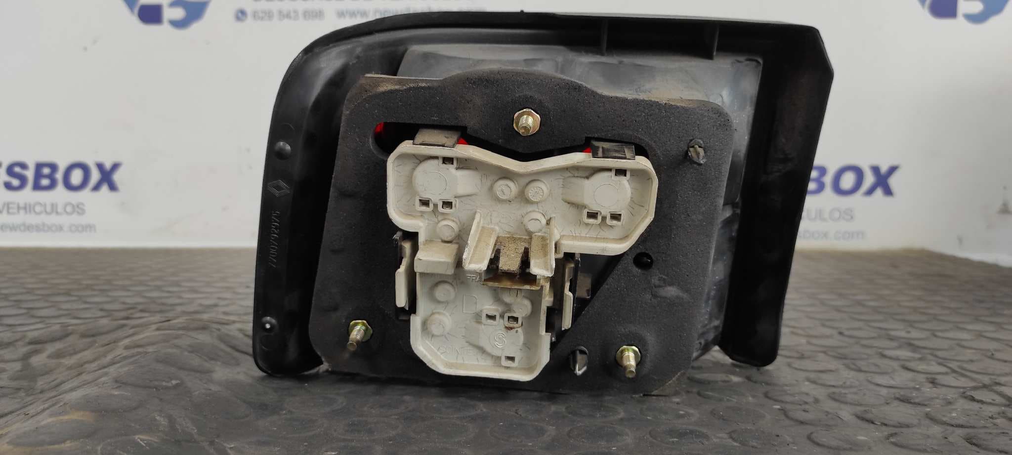 Recambio de PILOTO TRASERO DERECHO para RENAULT 21 BERLINA (B/L48) GTX J7R750 referencia OEM IAM 7700792975   - BLANCO 5