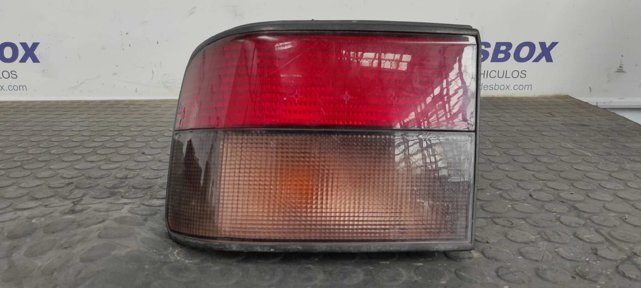 Recambio de PILOTO TRASERO IZQUIERDO para RENAULT 21 BERLINA (B/L48) GTX J7R750 referencia OEM IAM 7700792974   - BLANCO