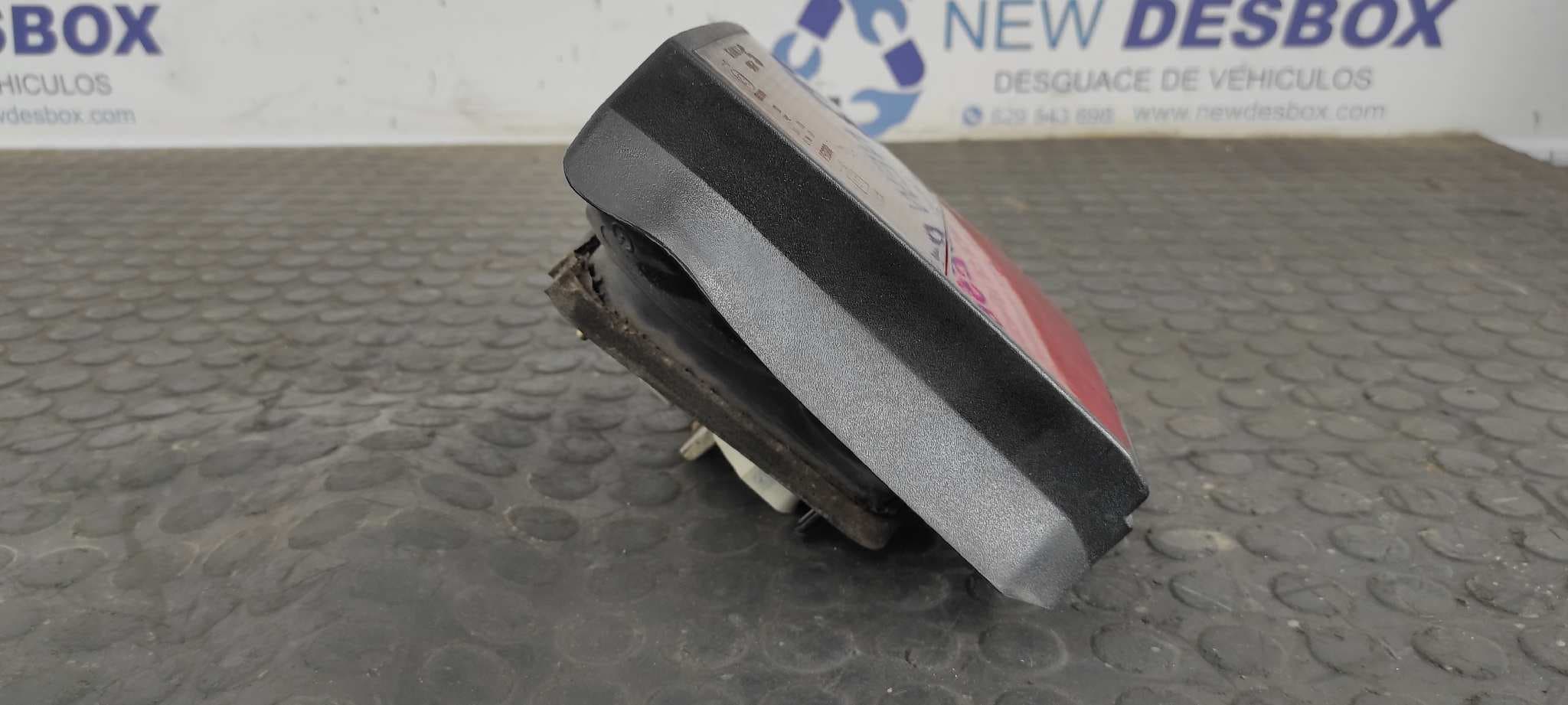 Recambio de PILOTO TRASERO IZQUIERDO para RENAULT 21 BERLINA (B/L48) GTX J7R750 referencia OEM IAM 7700792974   - BLANCO 7