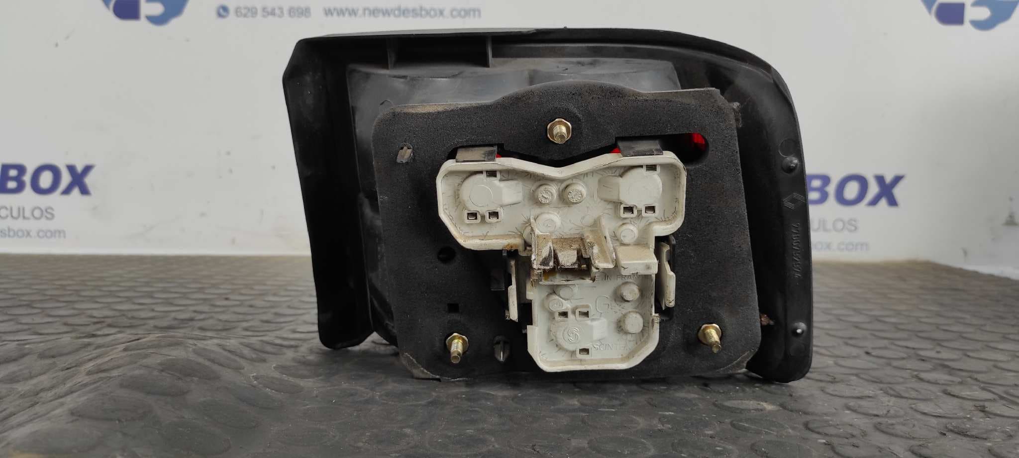 Recambio de PILOTO TRASERO IZQUIERDO para RENAULT 21 BERLINA (B/L48) GTX J7R750 referencia OEM IAM 7700792974   - BLANCO 3