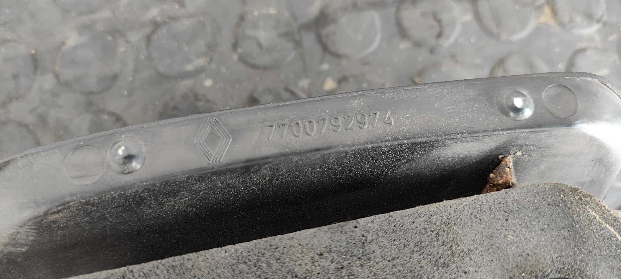 Recambio de PILOTO TRASERO IZQUIERDO para RENAULT 21 BERLINA (B/L48) GTX J7R750 referencia OEM IAM 7700792974   - BLANCO 2