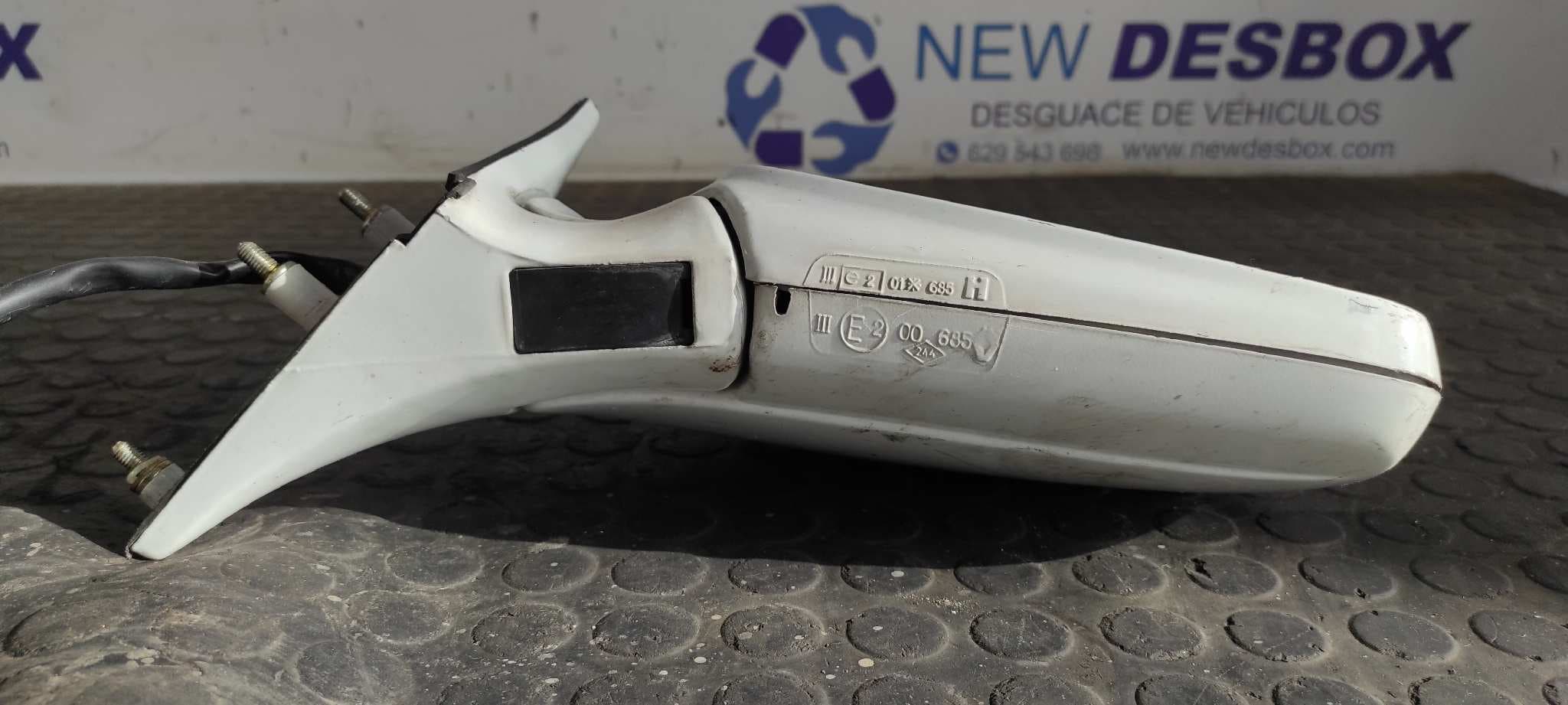 Recambio de RETROVISOR DERECHO para RENAULT 21 BERLINA (B/L48) GTX J7R750 referencia OEM IAM 7700806438AG   - BLANCO 4