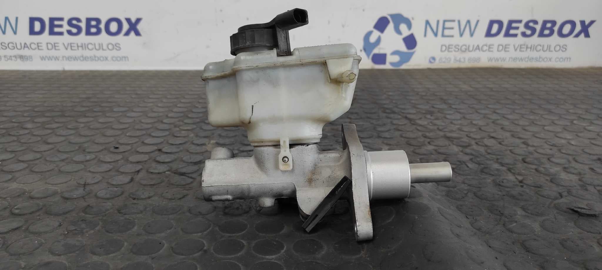 Recambio de BOMBA FRENO para SEAT LEON (1P1) 1.9 TDI BXF referencia OEM IAM 1K1611301D   - BLANCO