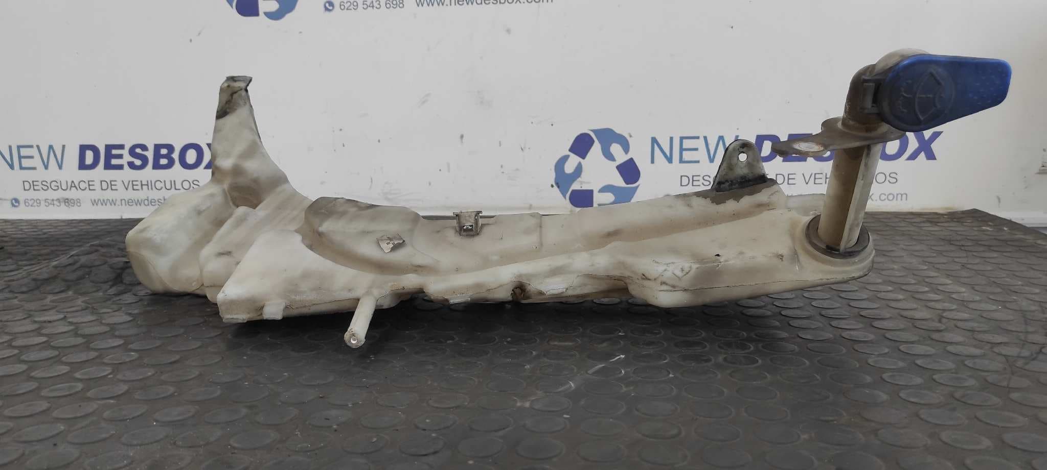 Recambio de DEPOSITO LIMPIA para FORD FOCUS C-MAX (CAP) Ghia (D) KKDA referencia OEM IAM 3M513K163AC   - BLANCO 2