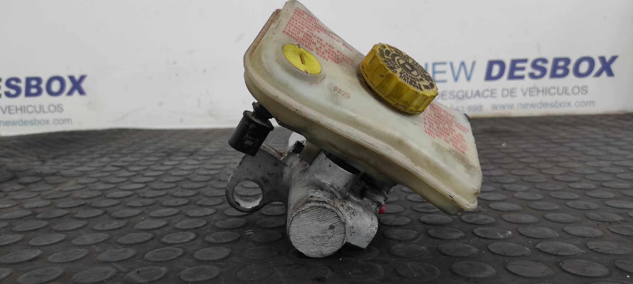 Recambio de BOMBA FRENO para AUDI A4 AVANT (8E) 2.0 TDI Quattro (DPF) BRE referencia OEM IAM 8E0611301G   - BLANCO 8