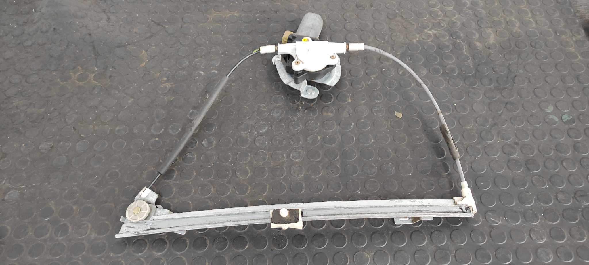 Recambio de ELEVALUNAS DELANTERO DERECHO para RENAULT MEGANE I FASE 2 GANDTOUR (KA..) 1.9 dCi Authentique KA05 F9QK7 referencia OEM IAM 013082721   - BLANCO 2