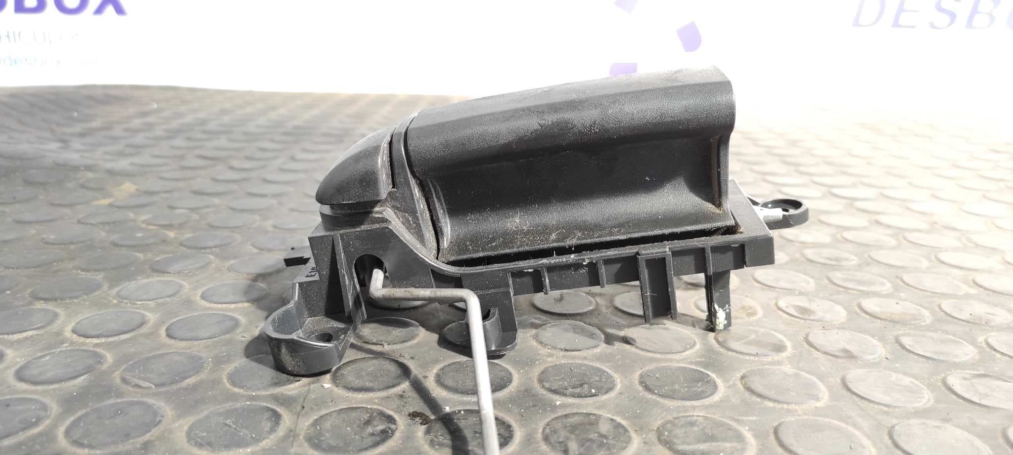 Recambio de MANETA INTERIOR TRASERA IZQUIERDA para MAZDA 5 BERL. (CR) 1.8 Active L823 referencia OEM IAM E18L   - GRIS 4