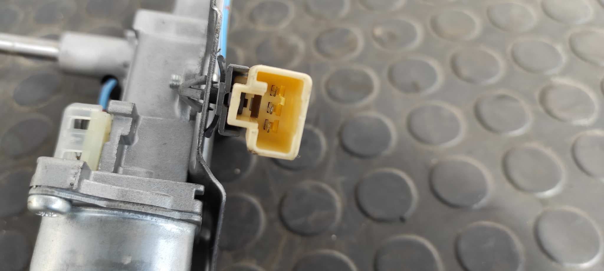 Recambio de MOTOR LIMPIA TRASERO para MAZDA 5 BERL. (CR) 1.8 Active L823 referencia OEM IAM C23567450   - GRIS 2