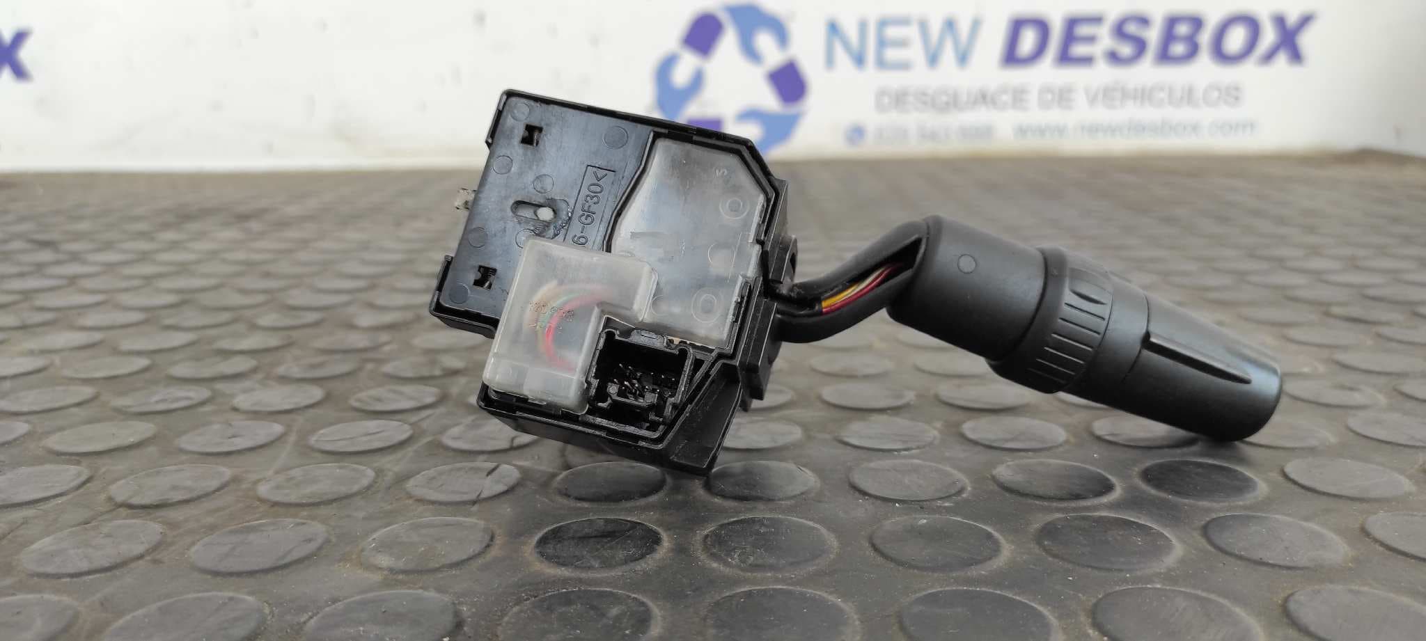 Recambio de MANDO INTERMITENTES para MAZDA 5 BERL. (CR) 1.8 Active L823 referencia OEM IAM 17D682   - GRIS 6