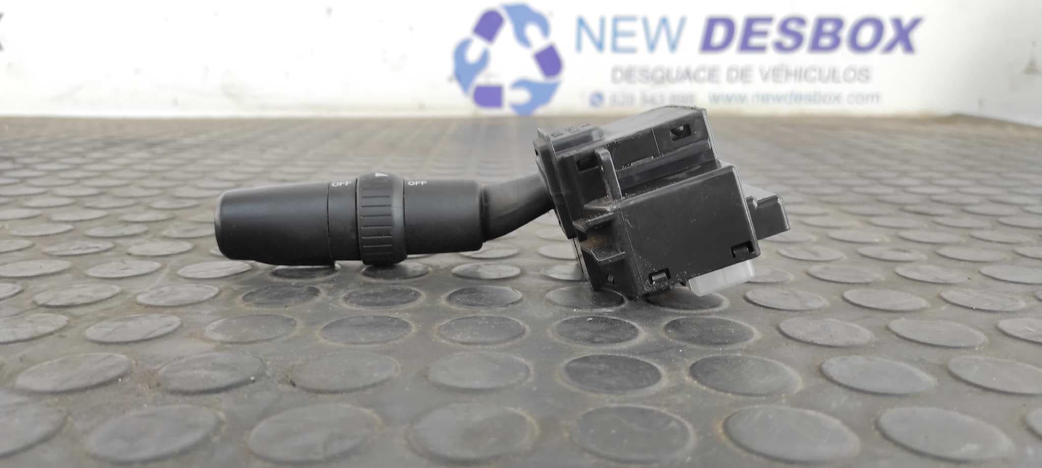 Recambio de MANDO INTERMITENTES para MAZDA 5 BERL. (CR) 1.8 Active L823 referencia OEM IAM 17D682   - GRIS 7