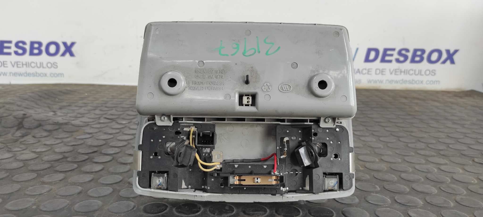 Recambio de LUZ INTERIOR para MAZDA 5 BERL. (CR) 1.8 Active L823 referencia OEM IAM GK2A69970   - GRIS 6