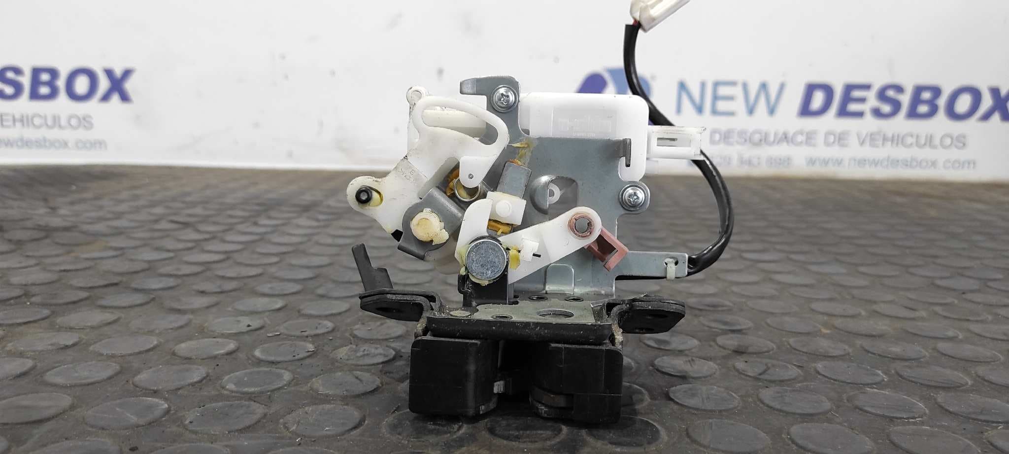 Recambio de CERRADURA MALETERO / PORTON para MAZDA 5 BERL. (CR) 1.8 Active L823 referencia OEM IAM B6701   - GRIS