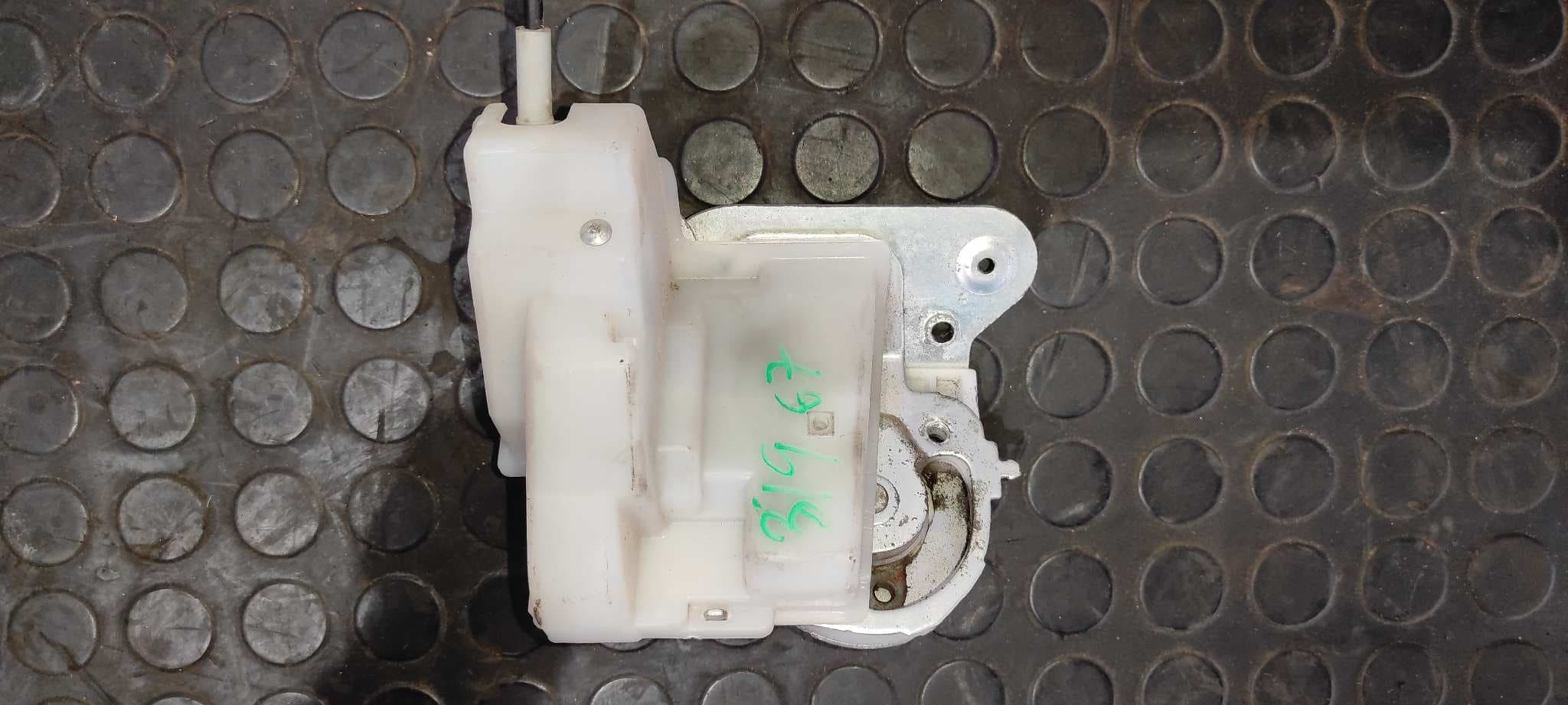 Recambio de CERRADURA PUERTA TRASERA IZQUIERDA para MAZDA 5 BERL. (CR) 1.8 Active L823 referencia OEM IAM    - GRIS 3