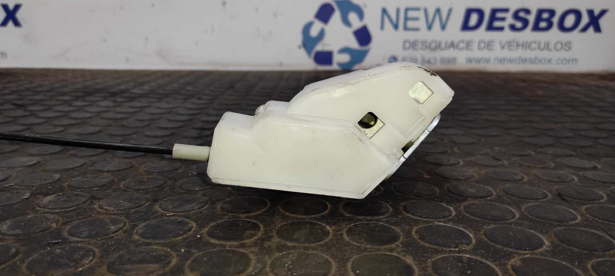 Recambio de CERRADURA PUERTA TRASERA IZQUIERDA para MAZDA 5 BERL. (CR) 1.8 Active L823 referencia OEM IAM    - GRIS 2