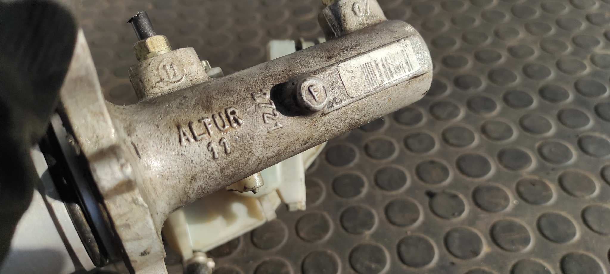 Recambio de BOMBA FRENO para OPEL VECTRA C BERLINA 1.9 CDTI Z19DT referencia OEM IAM 32067069   - BLANCO 6