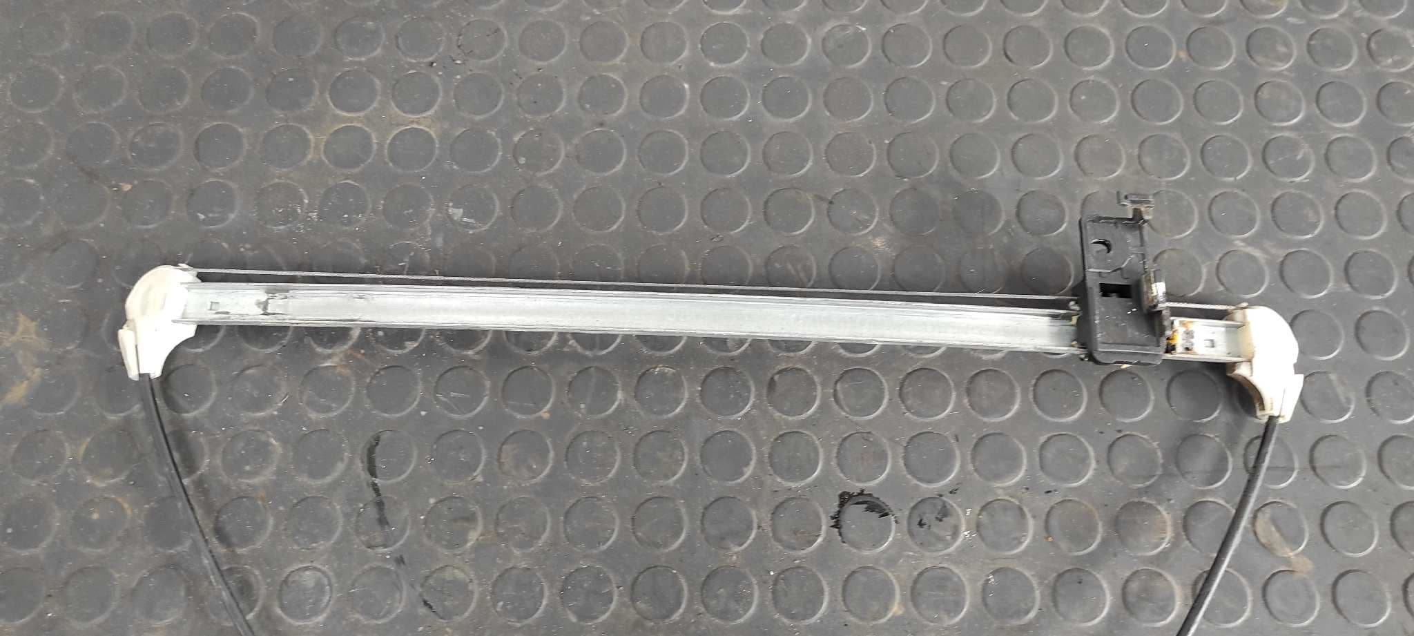 Recambio de ELEVALUNAS TRASERO IZQUIERDO para MAZDA 5 BERL. (CR) L823 referencia OEM IAM CM011760   - GRIS 3