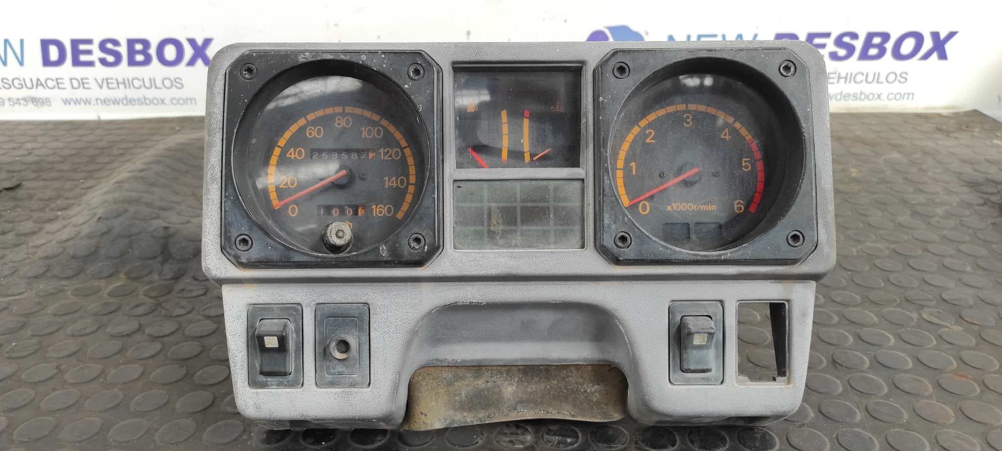 Recambio de CUADRO INSTRUMENTOS para MITSUBISHI PAJERO 2.5 TD 4D56 referencia OEM IAM MB716924   - AZUL