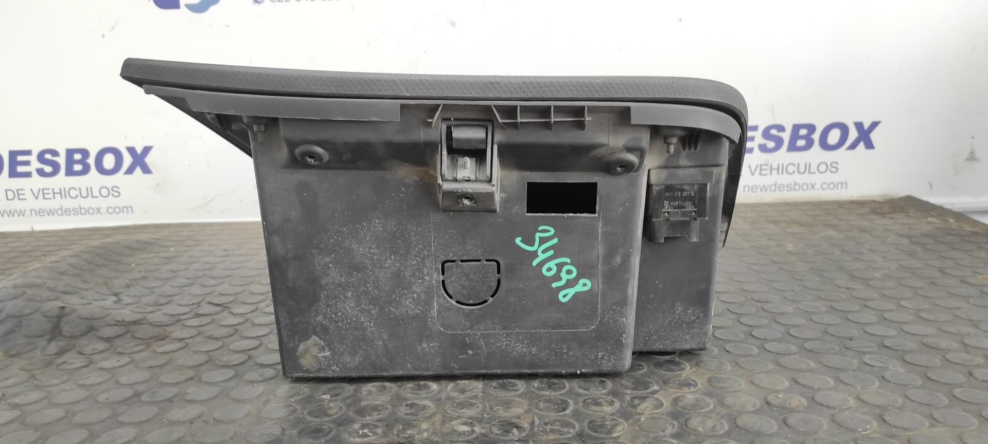 Recambio de GUANTERA para SEAT LEON (1P1) BXF referencia OEM IAM 1P1857103A   - BLANCO 2