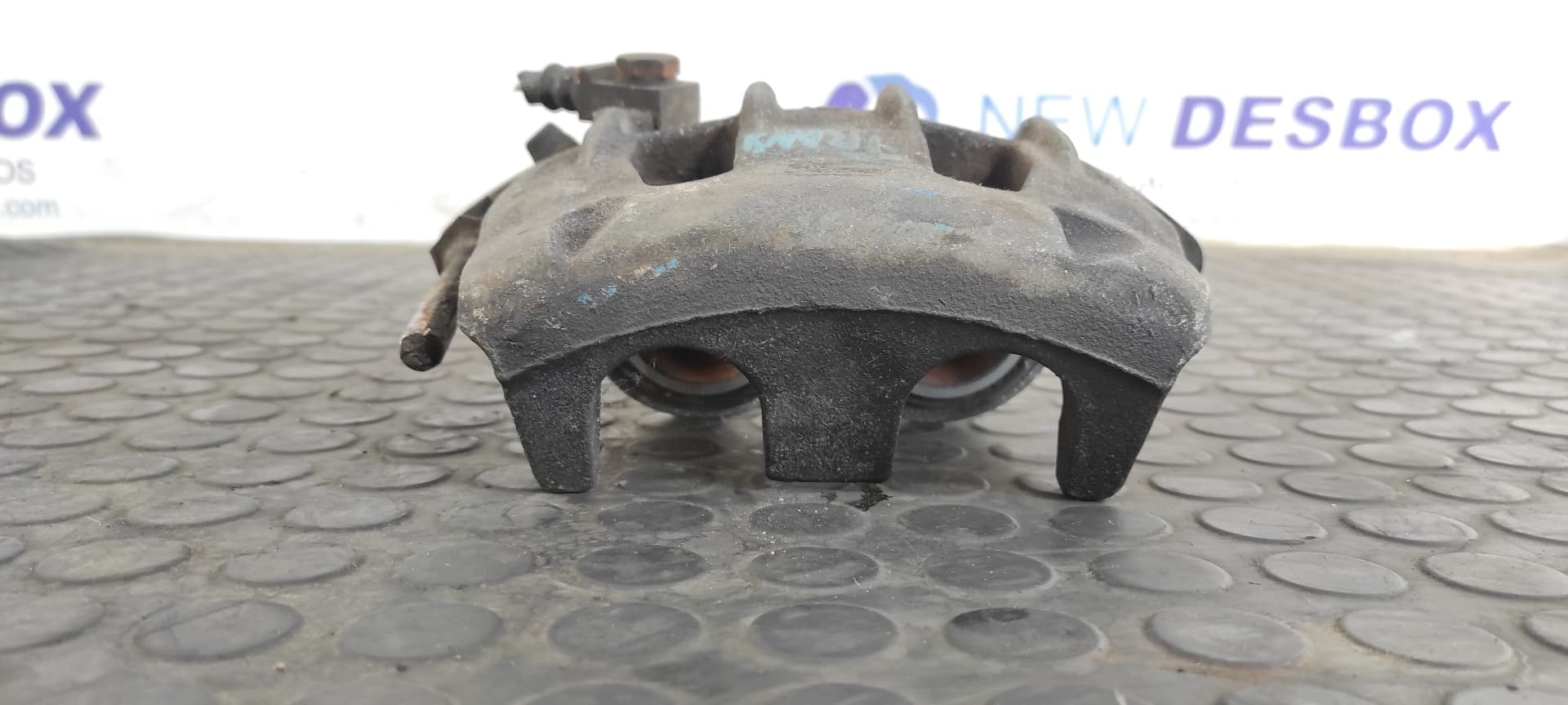 Recambio de PINZA DE FRENO DELANTERA DERECHA para FORD TRANSIT MOD.2000 D2FA referencia OEM IAM 216238B 7