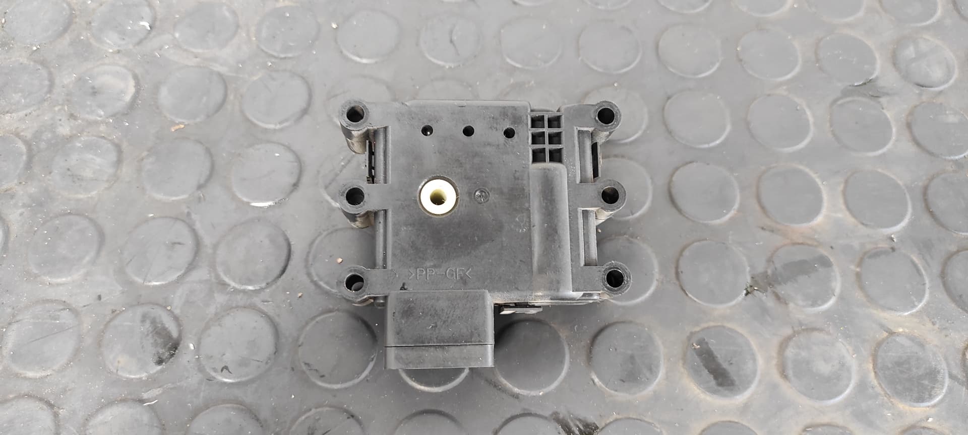 Recambio de MOTOR APERTURA TRAMPILLAS CLIMATIZADOR para MAZDA 5 BERL. (CR) 1.8 Active L823 referencia OEM IAM 7619E   - GRIS 3