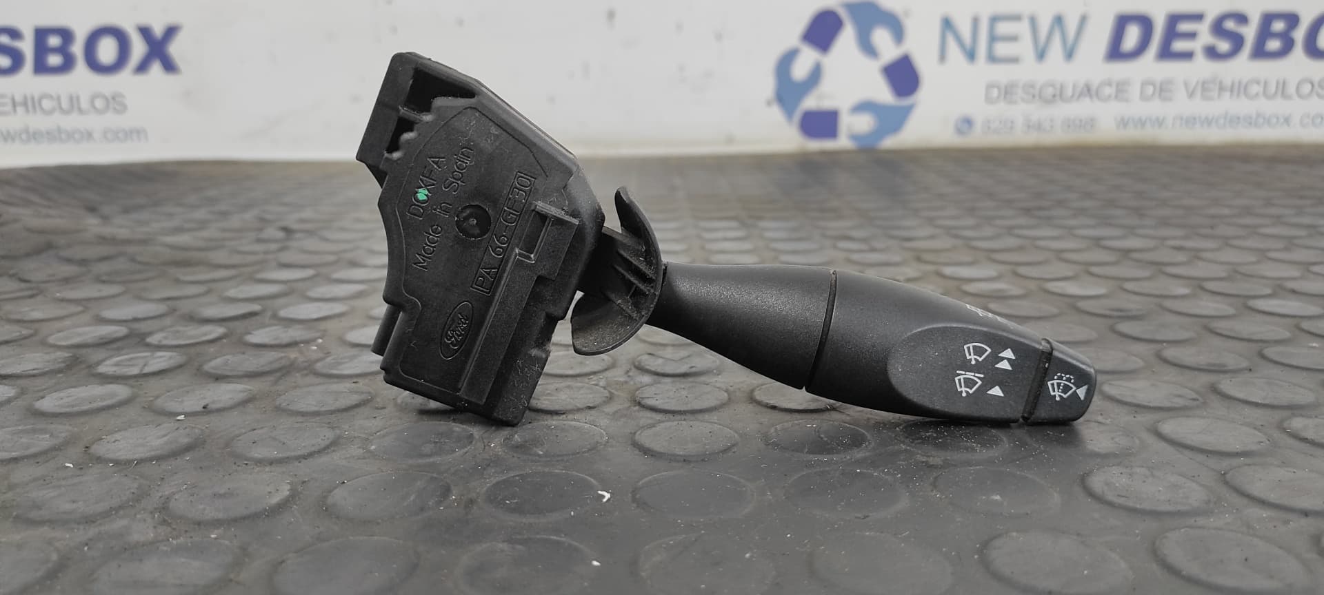 Recambio de MANDO LIMPIA para FORD FOCUS TURNIER (CAK) Ghia F9DA referencia OEM IAM 96AG17A553CC   - GRIS