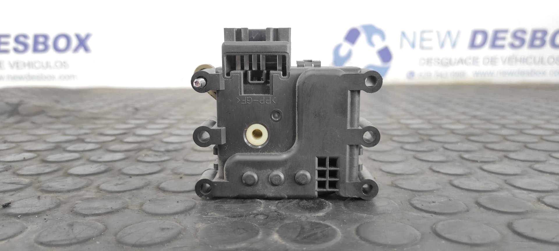 Recambio de MOTOR APERTURA TRAMPILLAS CLIMATIZADOR para MAZDA 5 BERL. (CR) 1.8 Active L823 referencia OEM IAM 7616F - GRIS