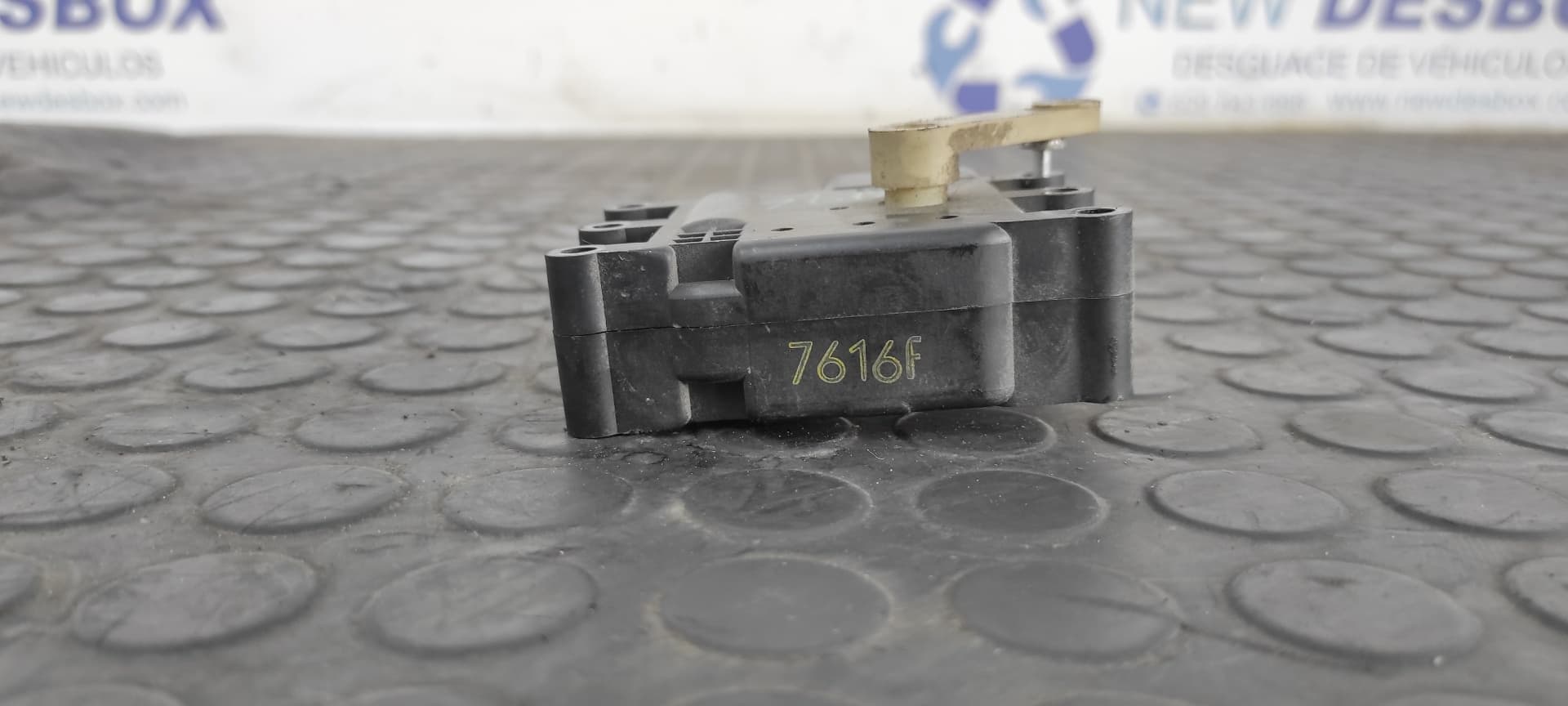 Recambio de MOTOR APERTURA TRAMPILLAS CLIMATIZADOR para MAZDA 5 BERL. (CR) 1.8 Active L823 referencia OEM IAM 7616F   - GRIS 2
