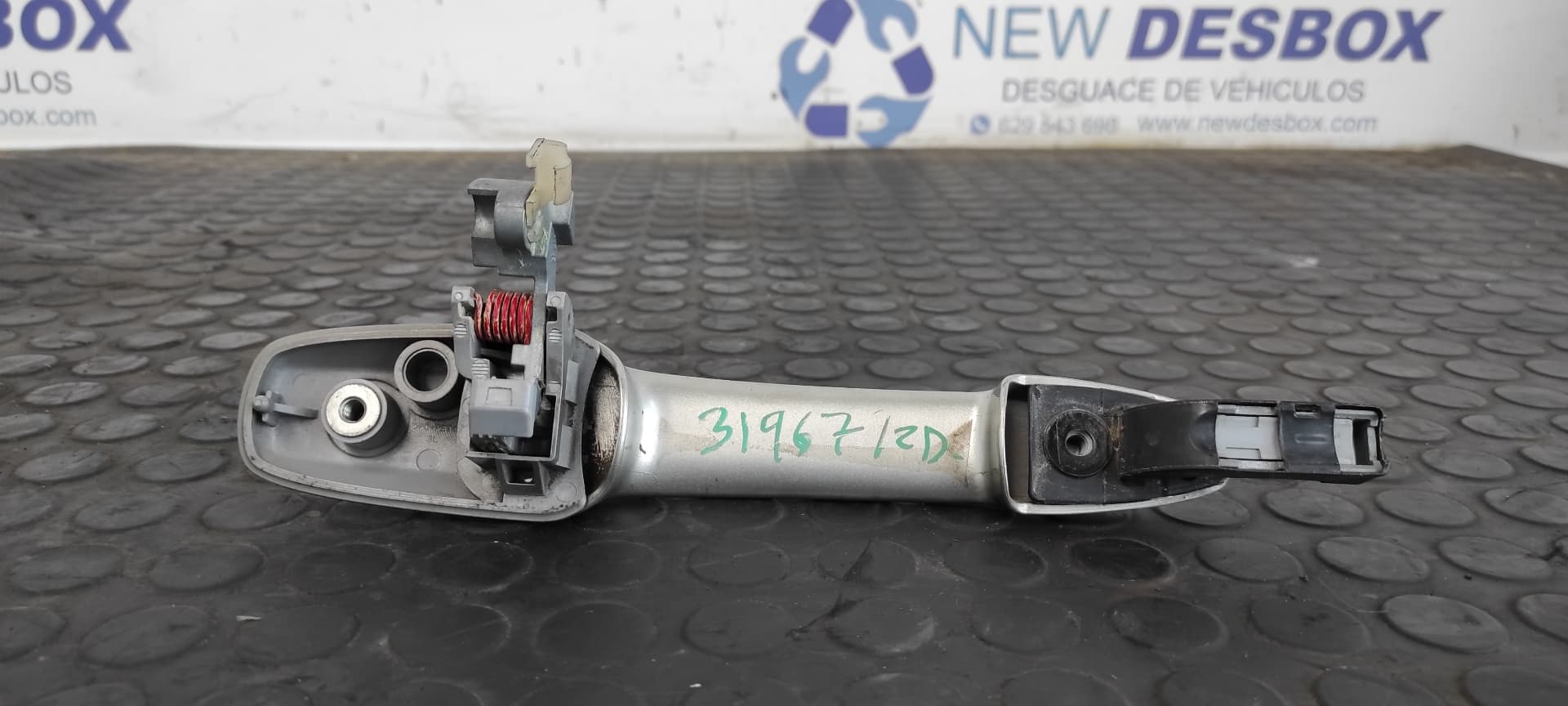 Recambio de MANETA DELANTERA IZQUIERDA para MAZDA 5 BERL. (CR) 1.8 Active L823 referencia OEM IAM    - GRIS 3