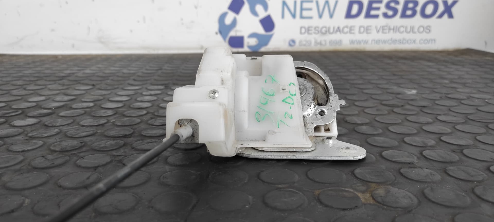Recambio de CERRADURA PUERTA TRASERA DERECHA para MAZDA 5 BERL. (CR) 1.8 Active L823 referencia OEM IAM    - GRIS