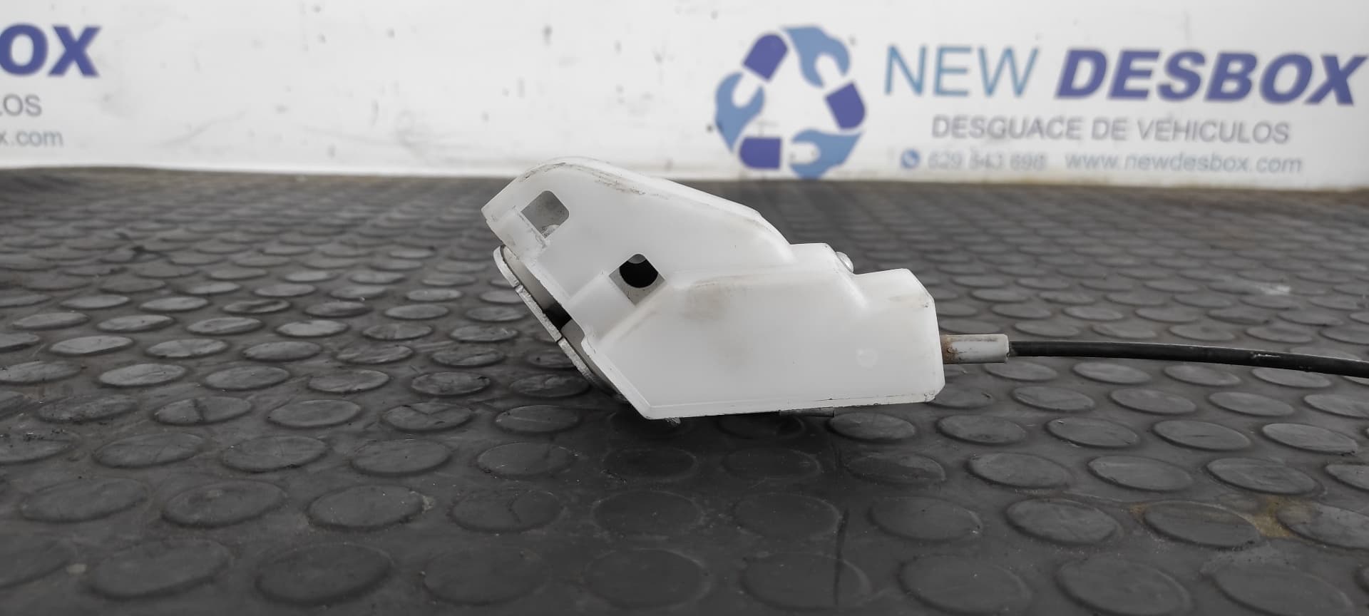 Recambio de CERRADURA PUERTA TRASERA DERECHA para MAZDA 5 BERL. (CR) 1.8 Active L823 referencia OEM IAM    - GRIS 2