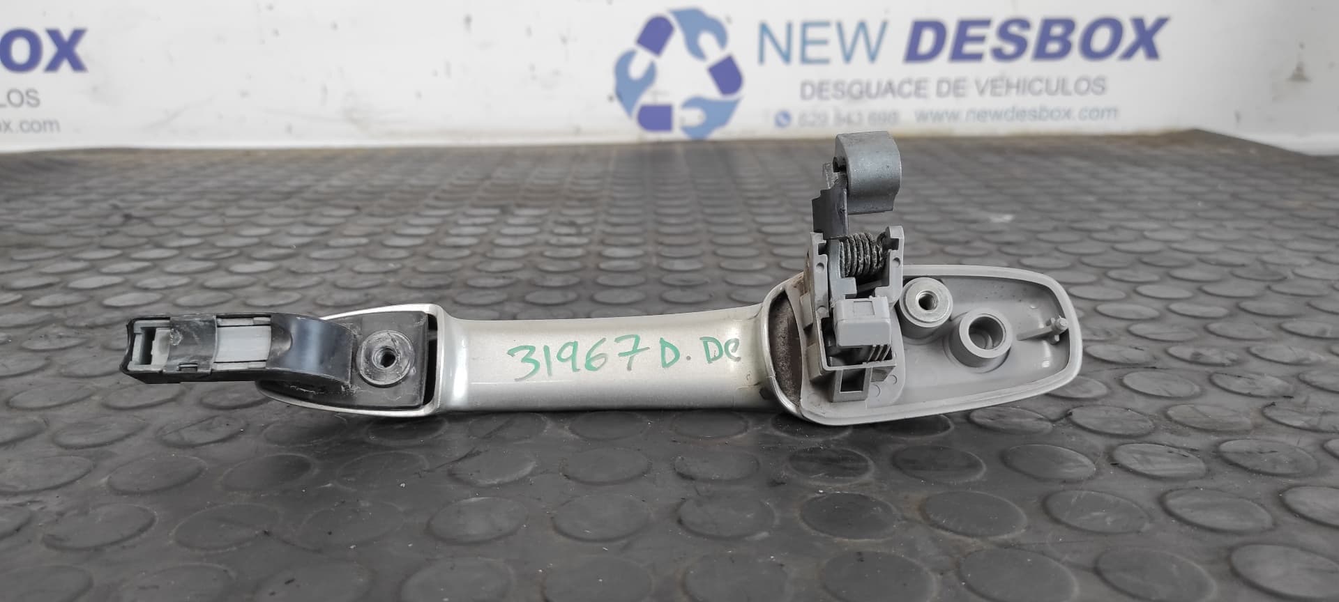 Recambio de MANETA DELANTERA DERECHA para MAZDA 5 BERL. (CR) 1.8 Active L823 referencia OEM IAM    - GRIS 3