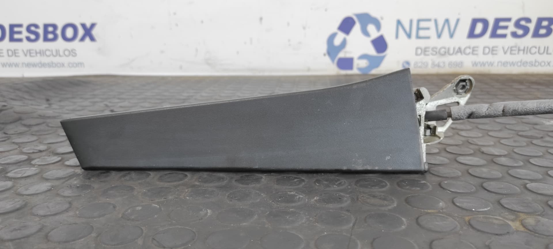 Recambio de MANETA TRASERA DERECHA para SEAT LEON (1P1) 1.9 TDI BXF referencia OEM IAM 1P0839206   - BLANCO 2