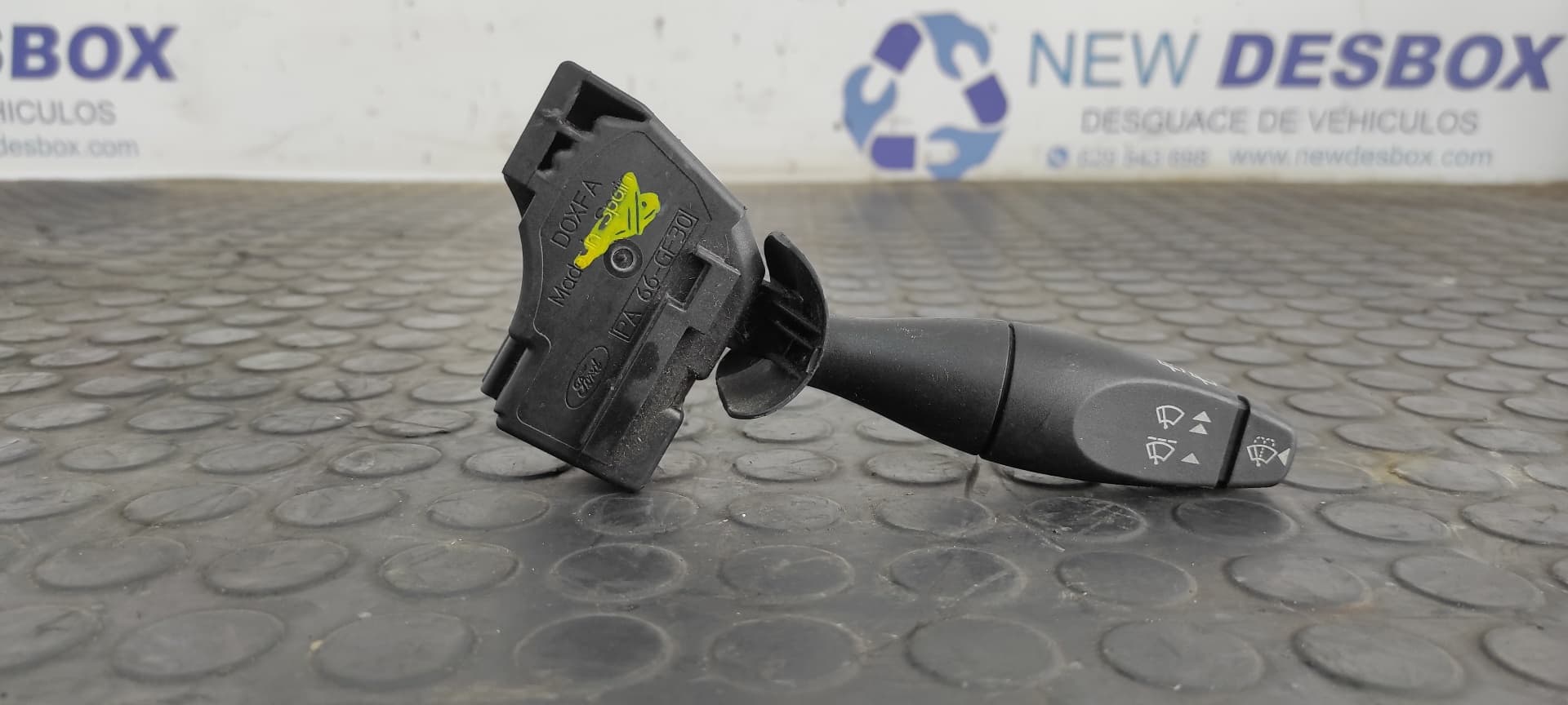 Recambio de MANDO LIMPIA para FORD FOCUS BERLINA (CAK) referencia OEM IAM D0XFA